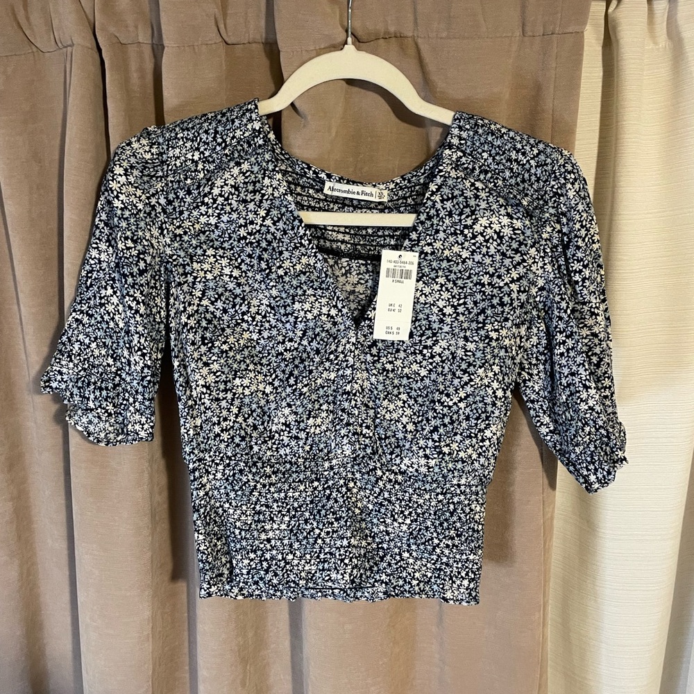 ABERCROMBIE - Floral Blue Women's Top